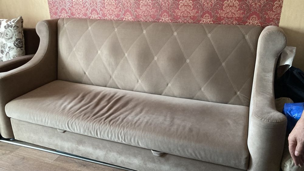 Продам диван и кресло