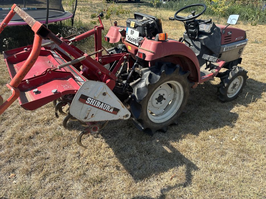 Продава се японски трактор SHIBAURA