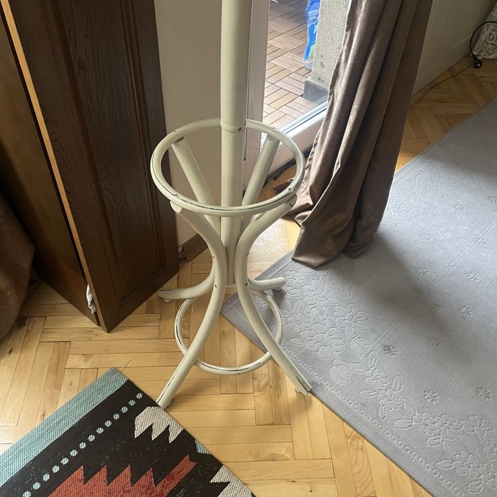 Дървена закачалка  състарена