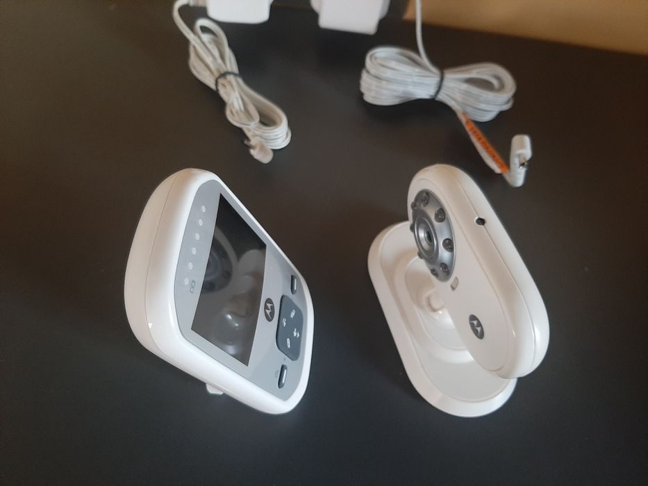 Видео Бебефон Motorola MBP622