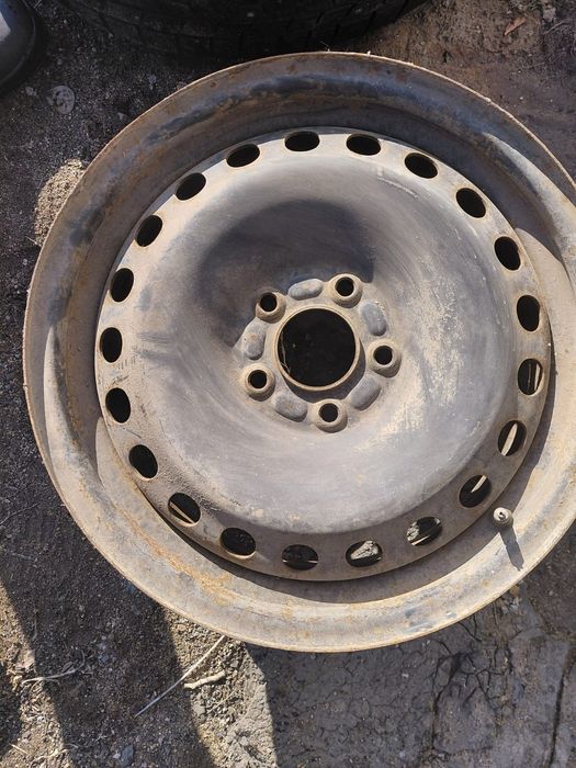 Продам резина с дисками на R16.
