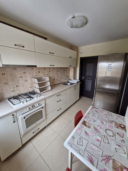 Inchiriez  apartament 2 camere