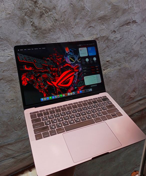 Apple MacBook PRO. В отличном состояние.