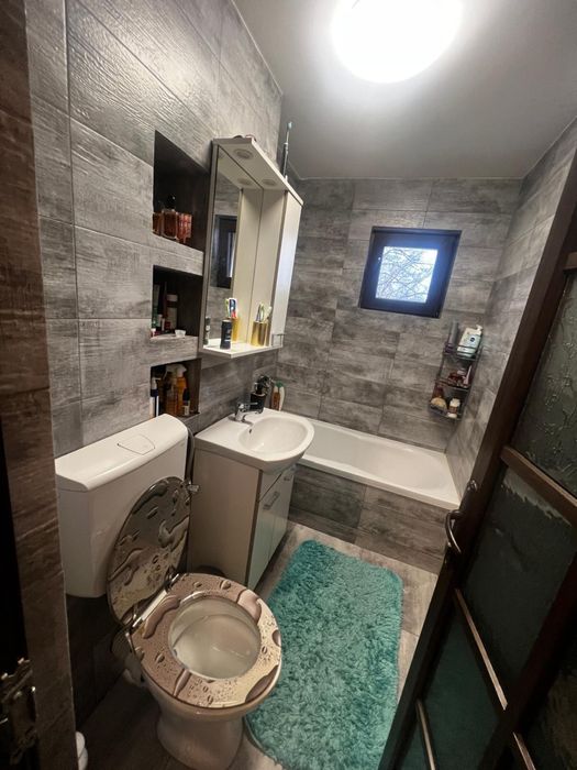 Apartament doua camere decomandat , de inchiriat