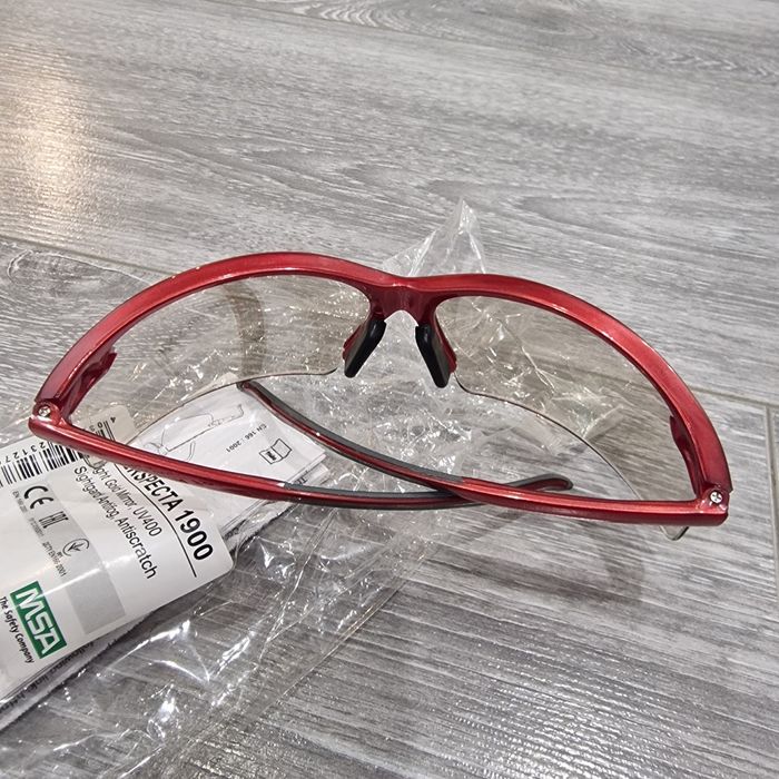 Продам очки защитные