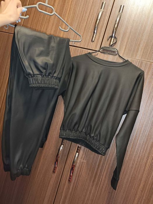 Черен комплект S-M еко кожа