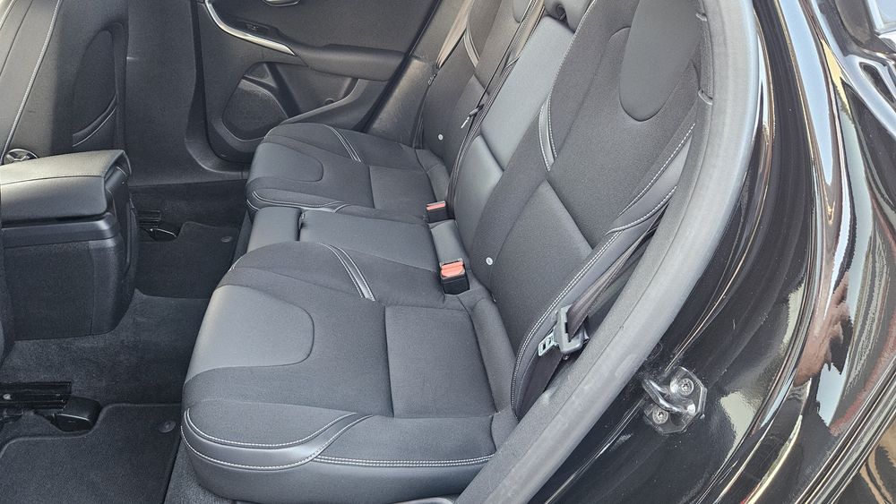 Volvo V40 D2 1.6 Tdi 2013 Bi-Xenon-Navi-Clima-Camera luat vederi-Scaune incalzite-Jante R17
