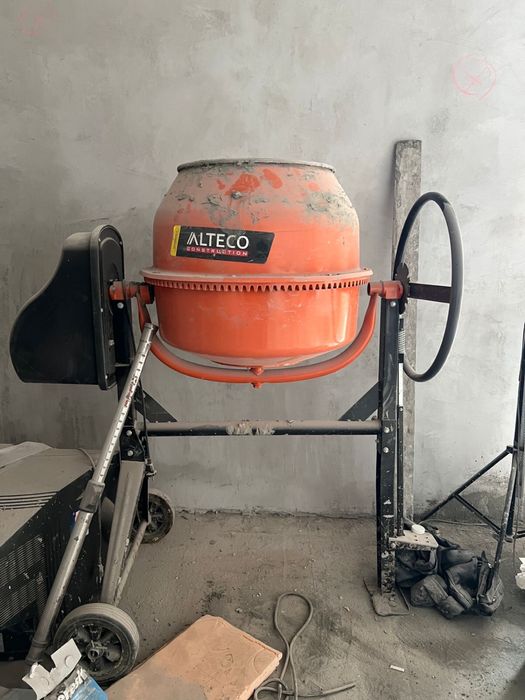 Продам бетономешалку