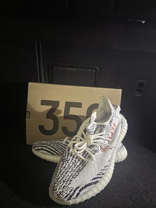 Yeezy boost 350 V2 Zebra