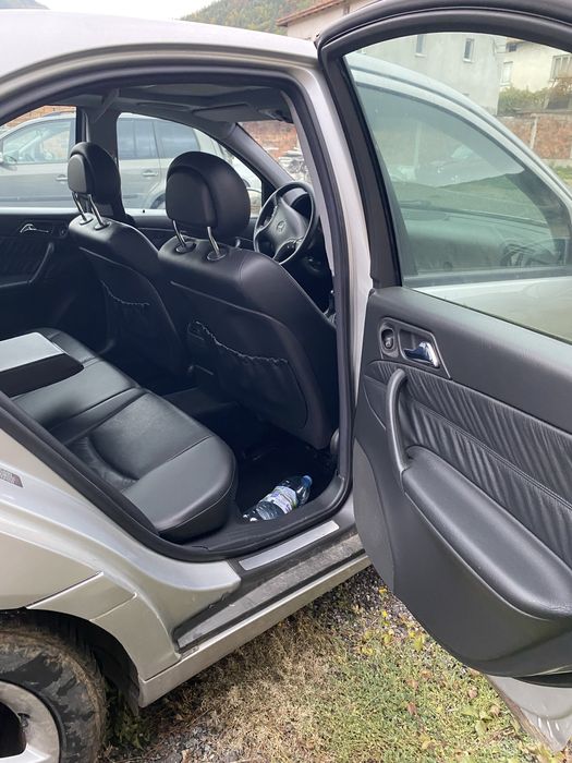 Mercedes C200 W203 на части