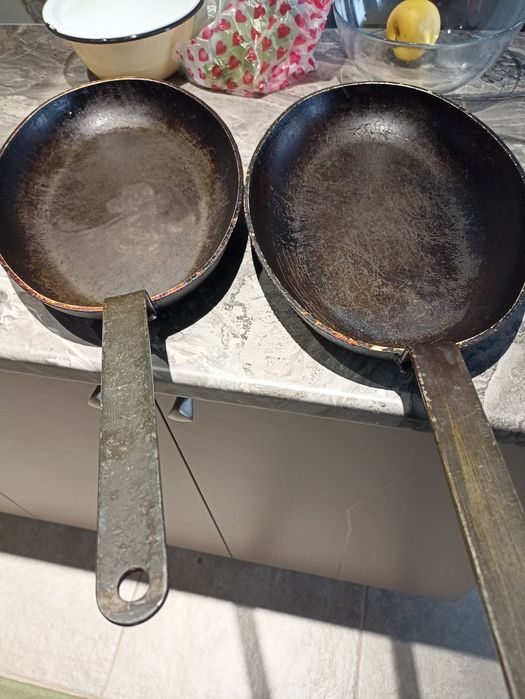 Продам чугунную сковородку