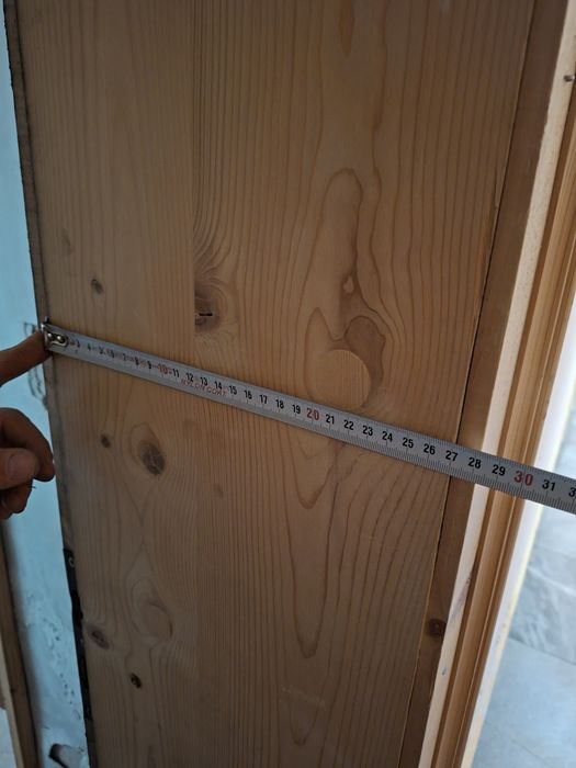 Продавам дървени врати