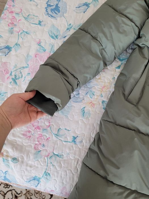 Продам женскую куртку