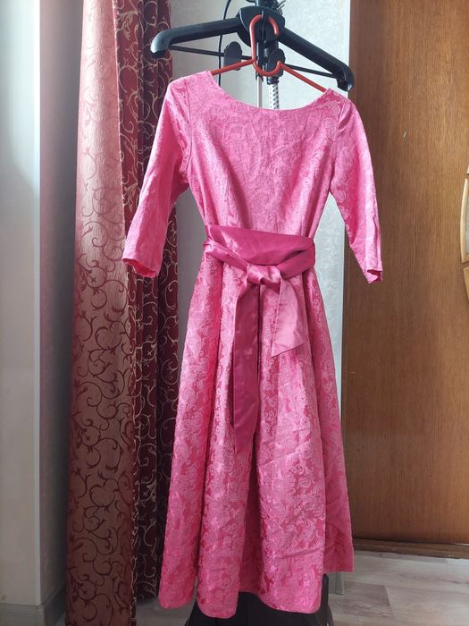 Платье розовое.французская длина
