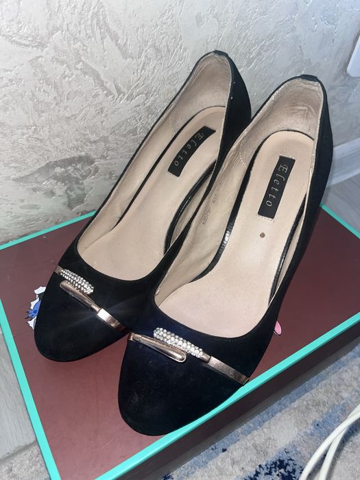 Женские туфли 37 размер