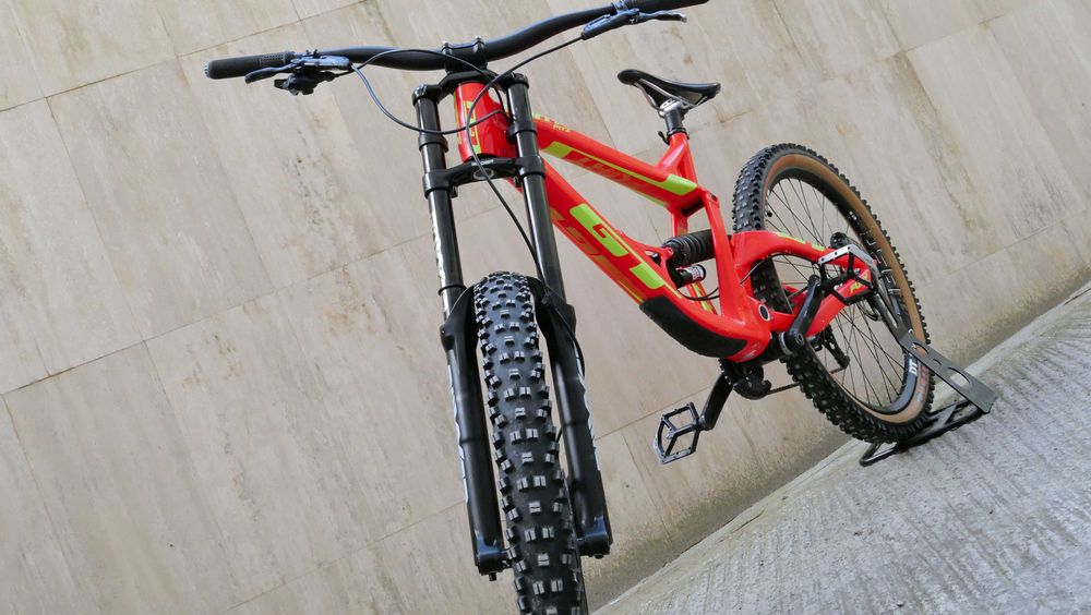 GT Fury Fitz DH 27.5 Boxxer 200 ход, SRAM GX, DT Swiss