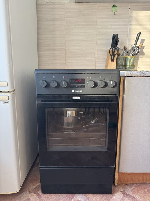 Продам электрическую плиту