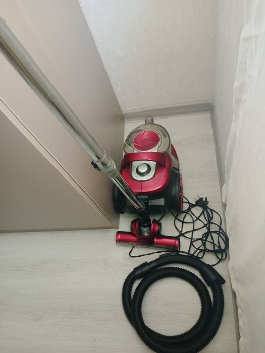 Pelisos Lg model b/u sotiladi