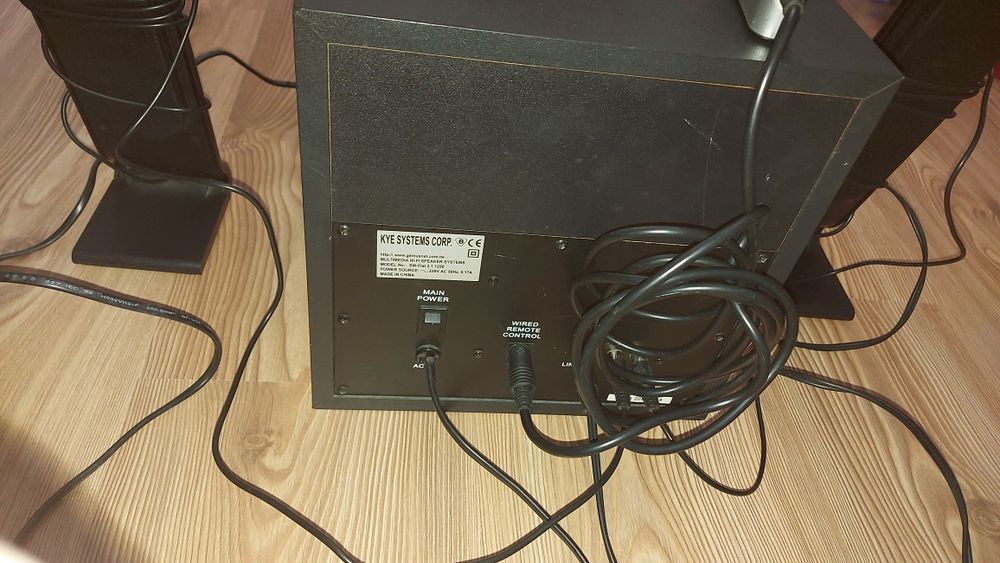 Sistem audio 2.1 de birou Genius