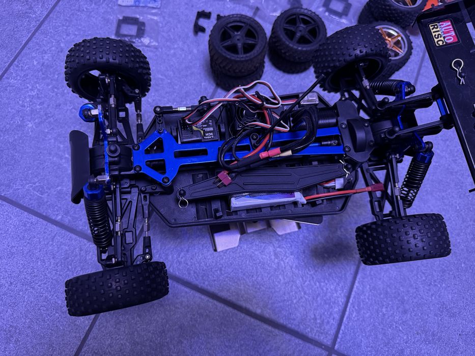Automodel Himoto /hsp XSTR buggy 1:10 brushless 4x4 70 km/h cu piese