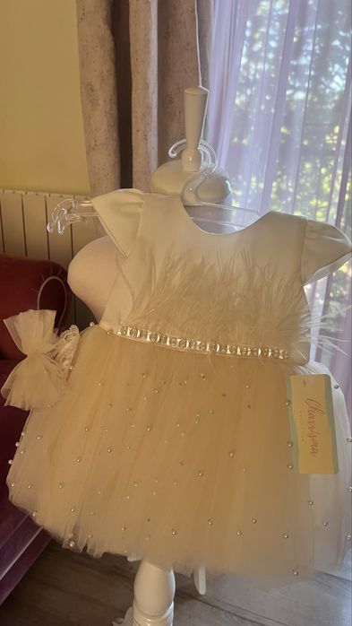 Rochita botez ocazie alb- rosu  3luni ( galben 6 luni)
