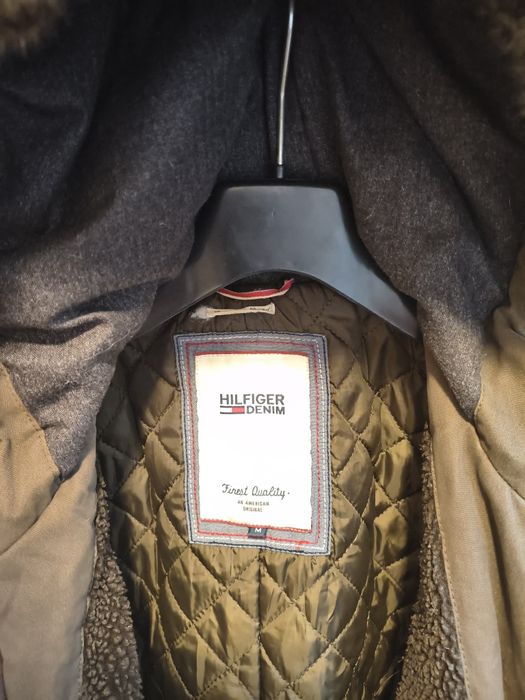 Geacã groasã Tommy Hilfiger