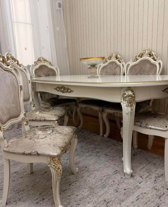Продам стол стулья.