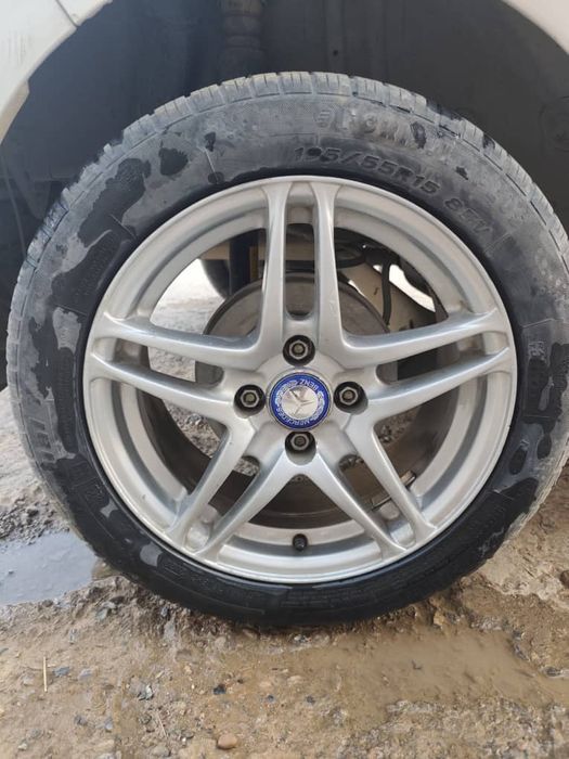 R15 diska baloni bilan sotiladi