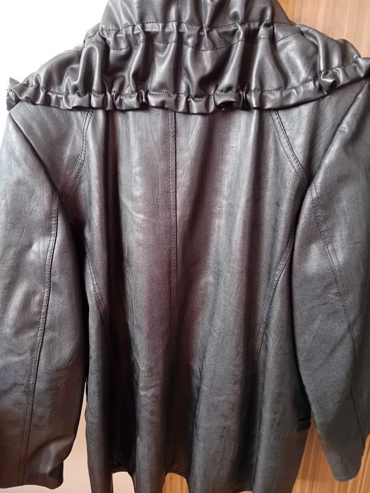 Кожено дамско яке