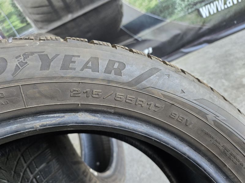 215/55/17 GOODYEAR 2бр