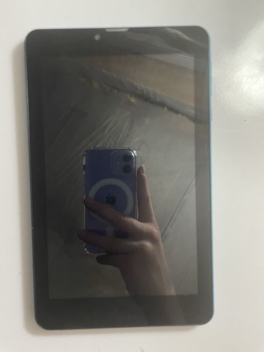 Продам планшет BQ 8гб