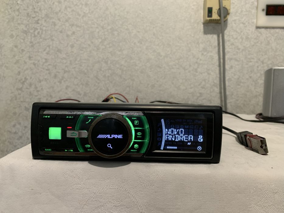 Авто радио Alpine USB