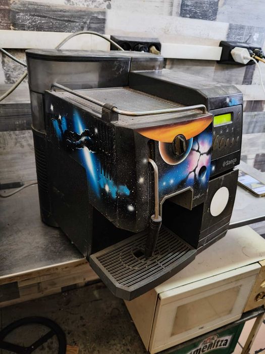 Кафе машина робот.