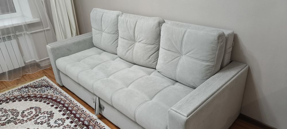 Продам диван для зала