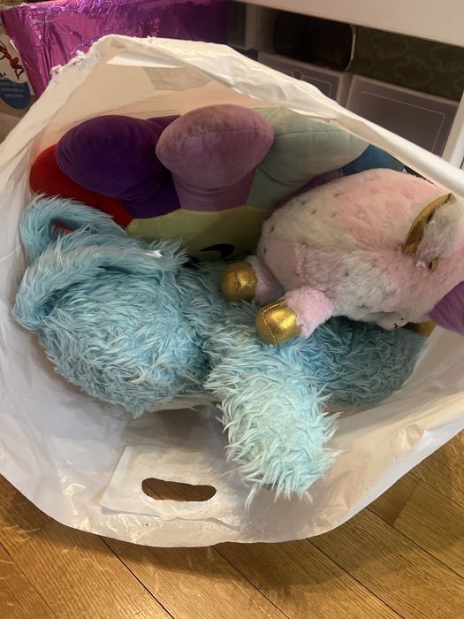 Отдам вещи для девочки 9 лет