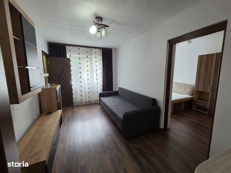 Inchiriez apartament 2 camere, zona Intim