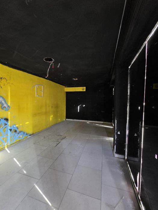 Нотурар бино сотилади.