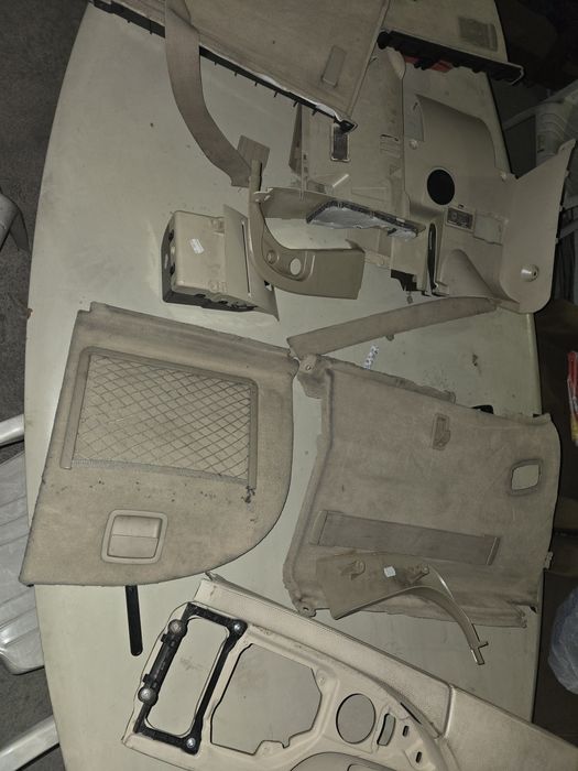 Бежови кори багажник е61