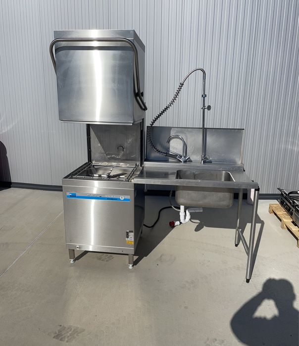 Професионални Конзолни Съдомиялни Meiko 2бр.