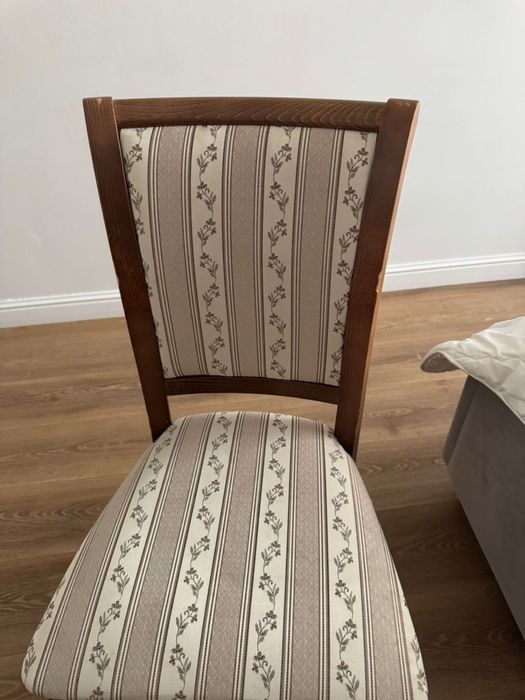 Продам стулья из дерева