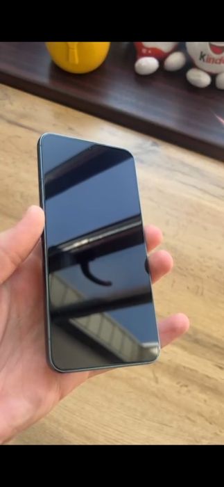 Продам Samsung galaxy s22 8/128