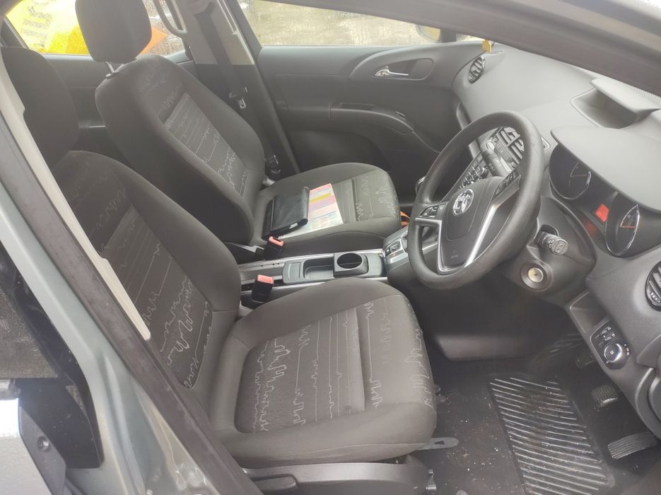 Opel Meriva B на части