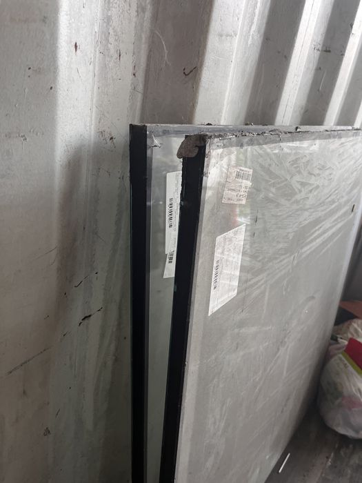 Стекло срочно продам