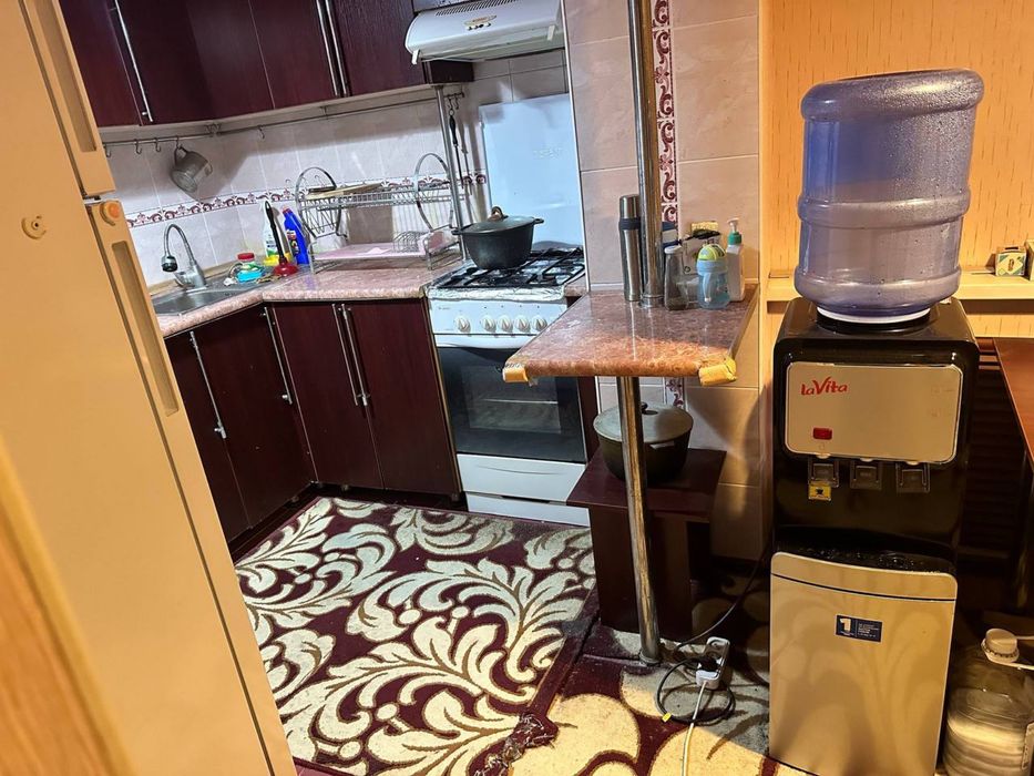 Ц-6 , квартира 4-х комнатная , 90м2. Можно ипотекой.