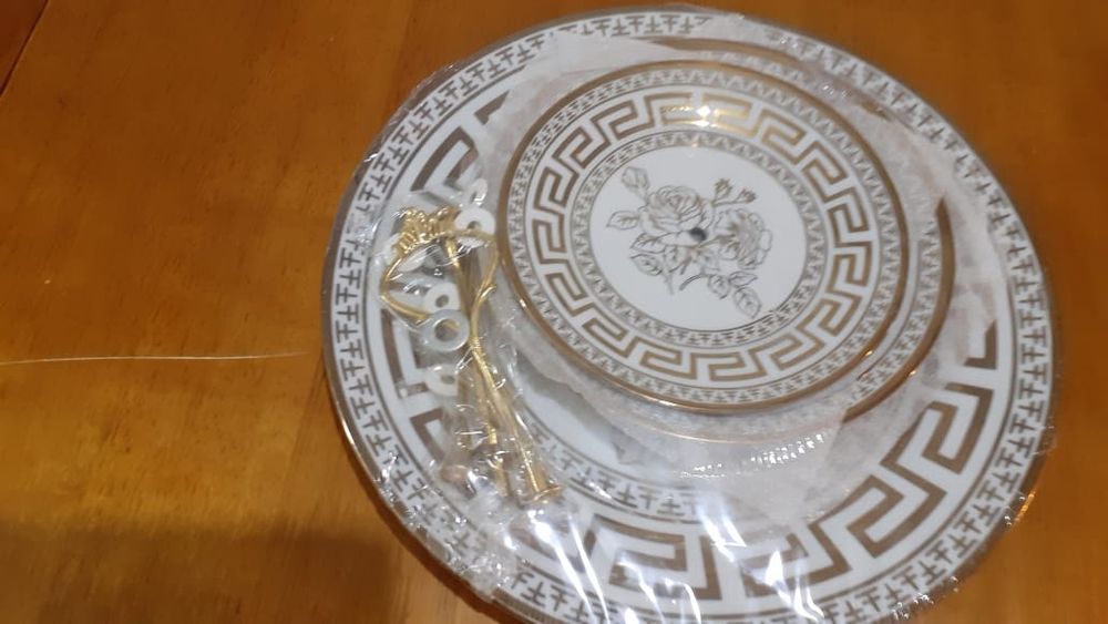 Посуда для столовых и для кухни