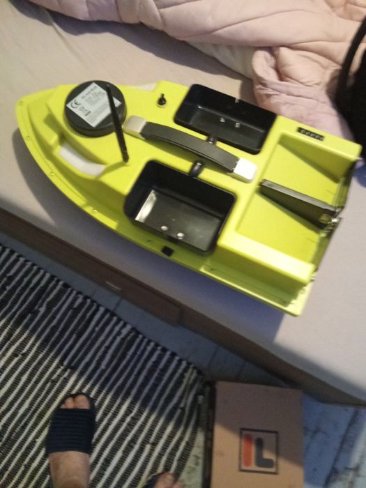 Лодка за захранка