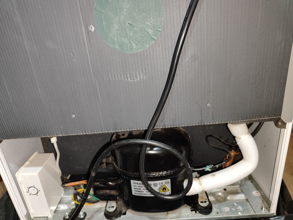 Minifrigider sau minibar