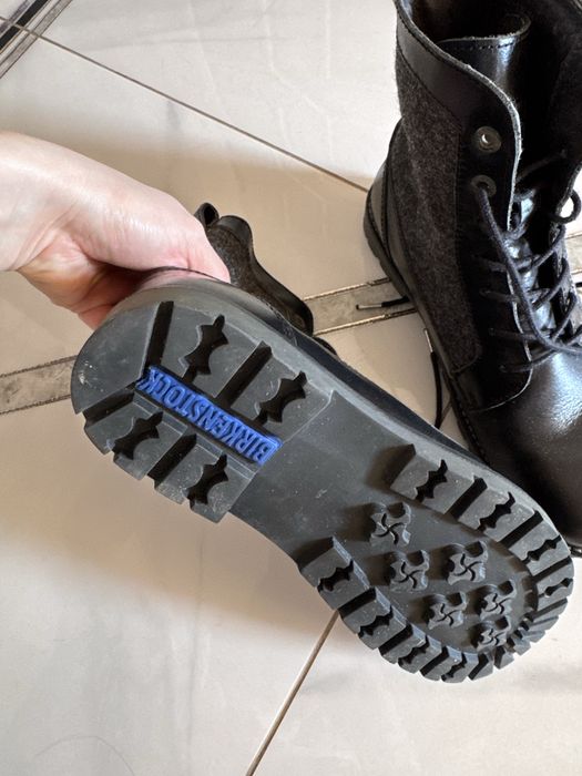 Полусапожки в хорошем качестве. Носила пару раз. Натуральная кожа.