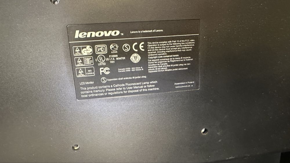 Монитор Lenovo ‘22. Лек проблем