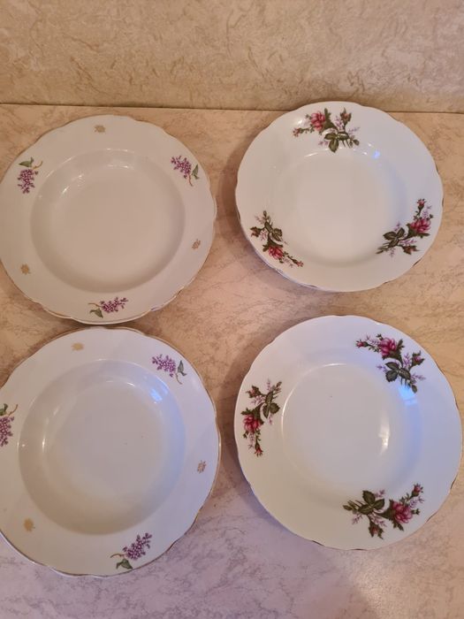 Вилки,поварёжка, тарелки б/у